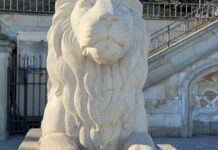 «Одеський мрійник» і два леви: історія однієї набережної біля моря, — ФОТО