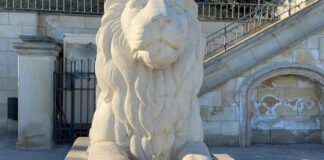 «Одеський мрійник» і два леви: історія однієї набережної біля моря, — ФОТО