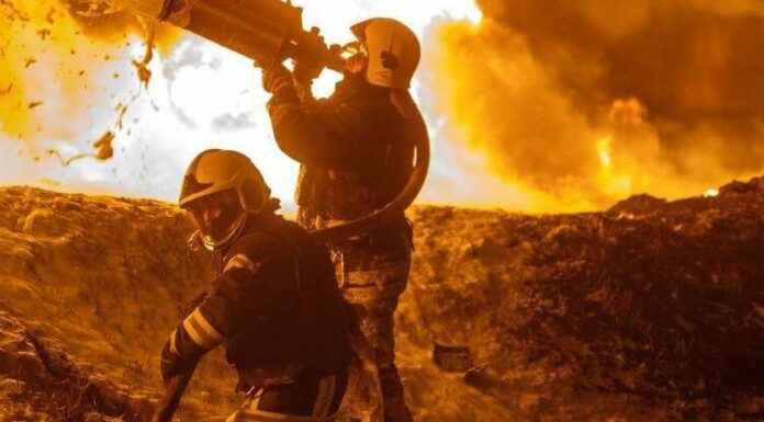 Палала залізниця та розливалося пальне: що відомо про нічну атаку по Одещині, — ФОТО