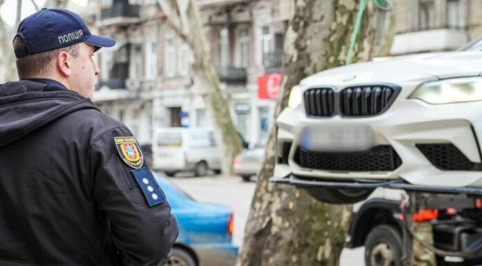 В Одесі поліцейські перевірили дотримання правил паркування на місцях для людей з інвалідністю,- ФОТО