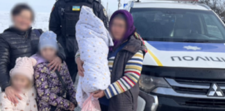 На Одещині правоохоронці врятували родину з немовлям від 20-кілометрової пішої дороги, — ВІДЕО