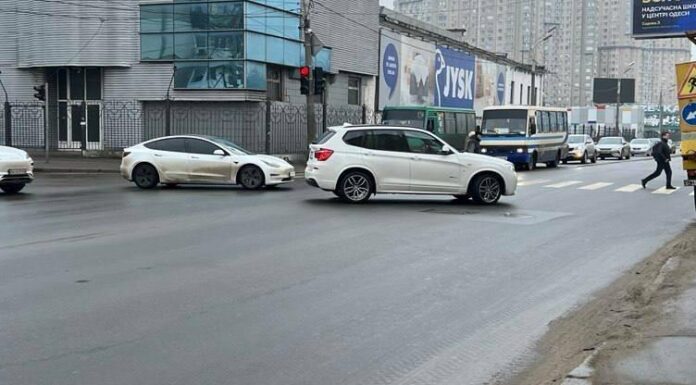 Стало відомо, де в Одесі відремонтували пошкоджені внаслідок негоди світлофори, — ФОТО