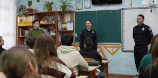 Що робити, якщо на школу напали: поліцейські провели навчання для одеських освітян