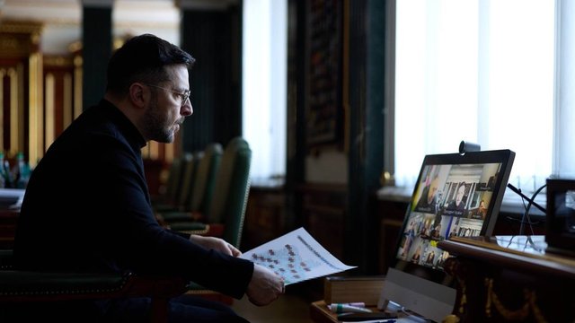 Зеленский раскритиковал ВС ВСУ за недостаточную защиту, а власти Днепропетровской области — за позднюю реакцию на обстрелы