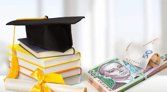 Стипендія буде 4000 гривень. Її можуть отримати навіть студенти приватних вузів Одеси