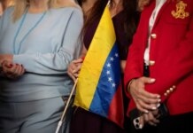 США готовятся ослабить санкции против Венесуэлы из-за нефтяного кризиса