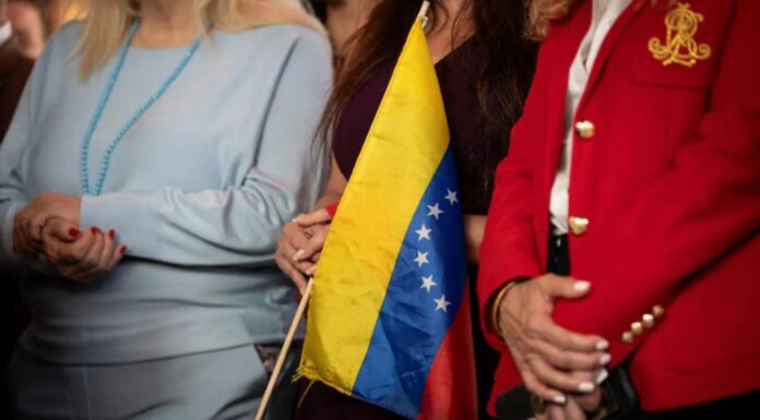 США готовятся ослабить санкции против Венесуэлы из-за нефтяного кризиса