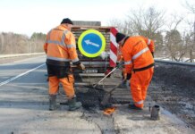 В Украине начались текущие ремонты дорог — дорожники уточнили, как идет ликвидация ямочности и почему не массово