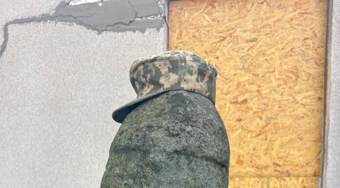 Украинские военные эвакуировали каменных баб из зоны ударов рф в Запорожье