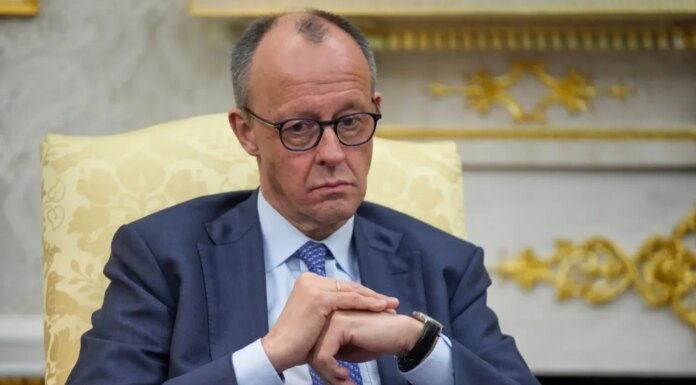 Украина должна иметь возможность сохранить свою территорию — Мерц