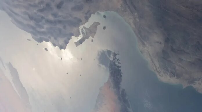 Война в Иране почти остановила движение через Ормузский пролив — сколько нефтяных танкеров прошло в последнее время