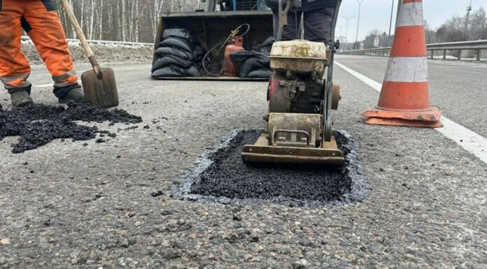Правительство выделяет 3 млрд грн на ямочный ремонт дорог страны, в том числе в прифронтовых регионах
