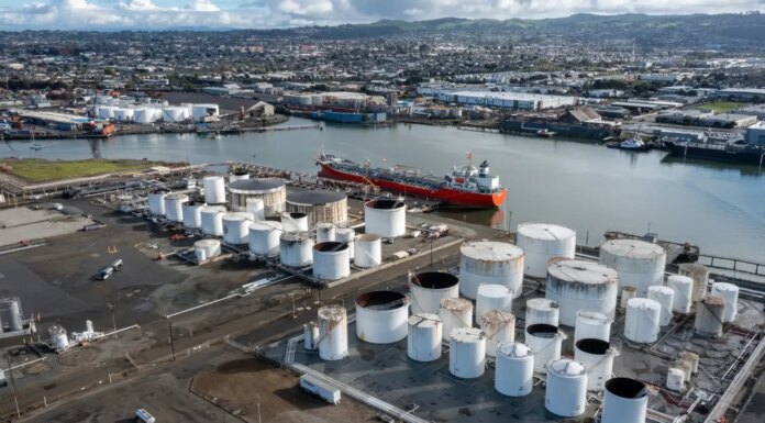 Стоимость транспортировки американской нефти в Азию выросла до исторического максимума