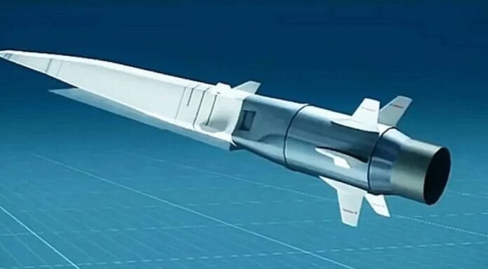 РФ атакует Киев гиперзвуковыми ракетами Циркон, вероятно, с кассетной боевой частью