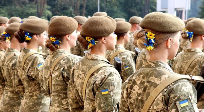 Женщины в армии: о службе, усталости, материнстве и цене возвращения