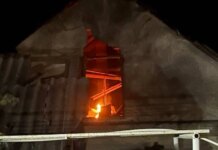 Ночной удар по Запорожью: поврежден частный дом, вспыхнул пожар