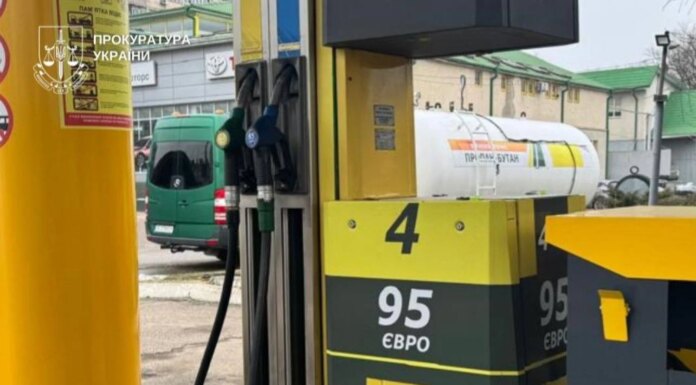 В Черновицкой и Хмельницкой областях разоблачили сеть подпольных АЗС — изъято более 62 тыс. литров горючего