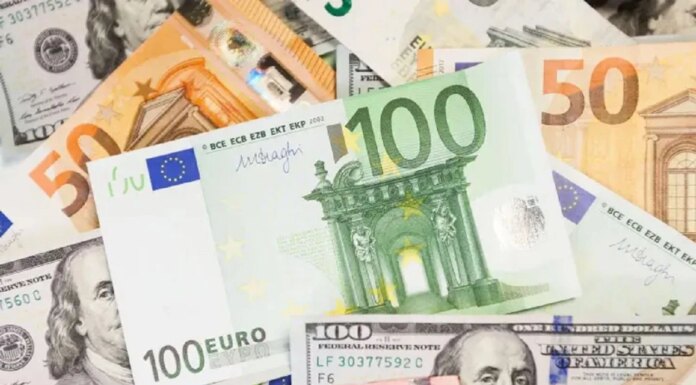 Курс валют на 16 марта: НБУ снизил официальную стоимость доллара и евро