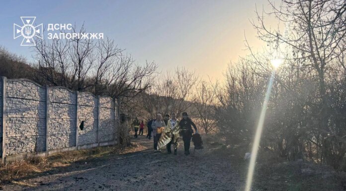 Уже 12 пострадавших от удара рф по Запорожью, среди них — четверо детей