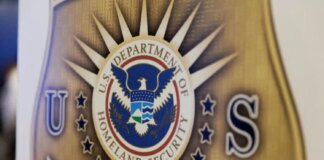 Сенат США не смог согласовать финансирование проверок безопасности в аэропортах