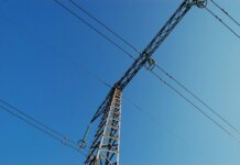 Вражеские атаки обесточили часть жителей в шести областях, ранен энергетик, вечером — графики