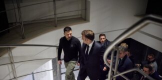 Зеленский прибыл на встречу с Макроном, планирует призвать помочь получить ракеты к Patriot — СМИ