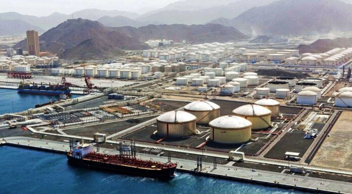 Порт Фуджейра в ОАЭ возобновил перевалку нефти после атаки дрона