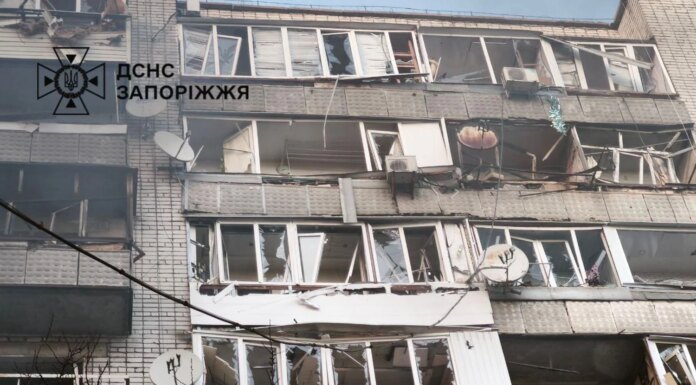 Число погибших после российской атаки на Запорожье возросло до двух, среди них подросток