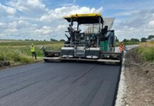 Правительство распределило 12 млрд гривен на ремонт дорог — Кулеба