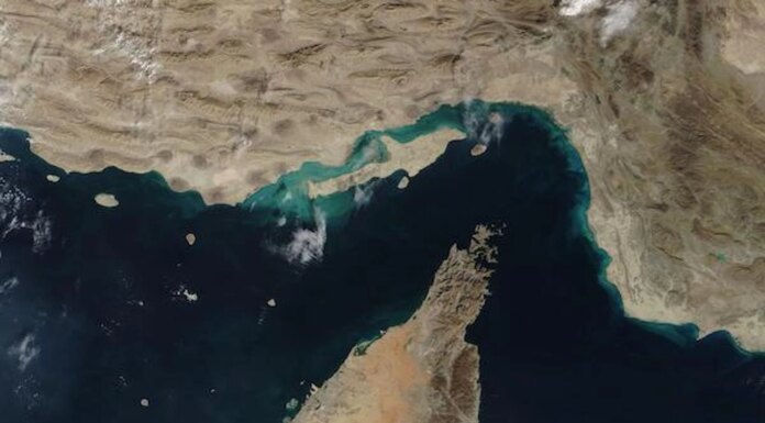 Военное сопровождение не гарантирует безопасного прохода через Ормузский пролив — глава ИМО