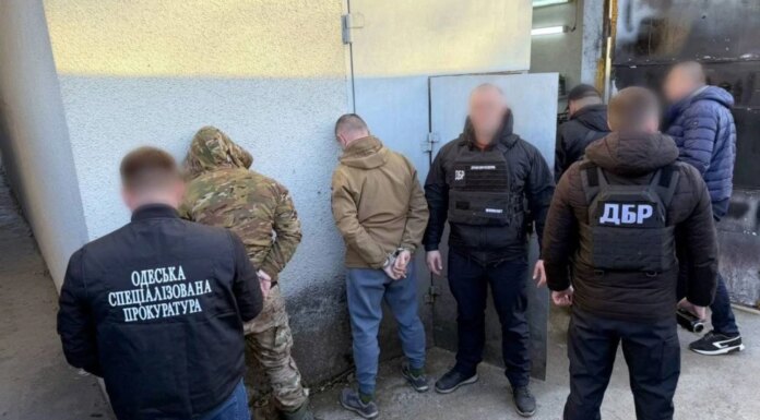 Продавали гранатометы и автоматы на 1,5 млн гривен — в Одесской области задержали 5 военных