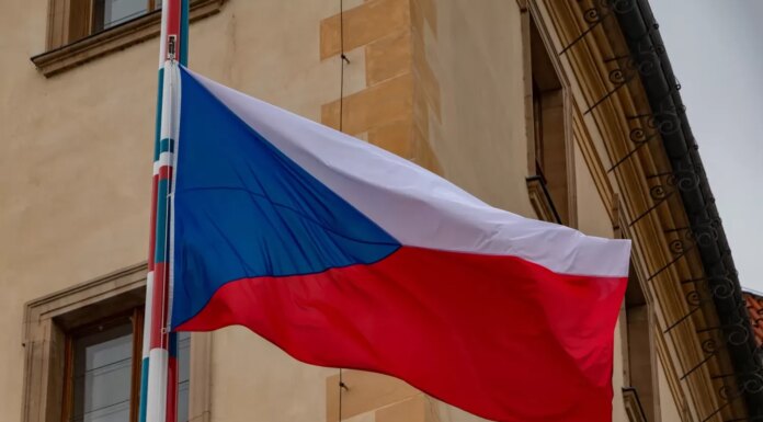 Чехия готова запустить реверс нефти по нефтепроводу "Дружба" в Словакию