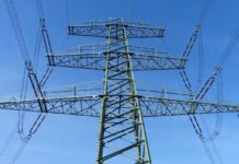 Из-за вражеских атак часть трех областей без света и ранен энергетик, до 21 часа — графики