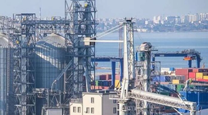 Порт Саудовской Аравии Янбу возобновил загрузку нефти — Reuters