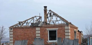 Враг атаковал село в Донецкой области – погибла женщина, 4 раненых, среди них подросток