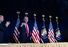 Решение Трампа отложить дедлайн для Ирана частично направлено на успокоение рынков — Bloomberg