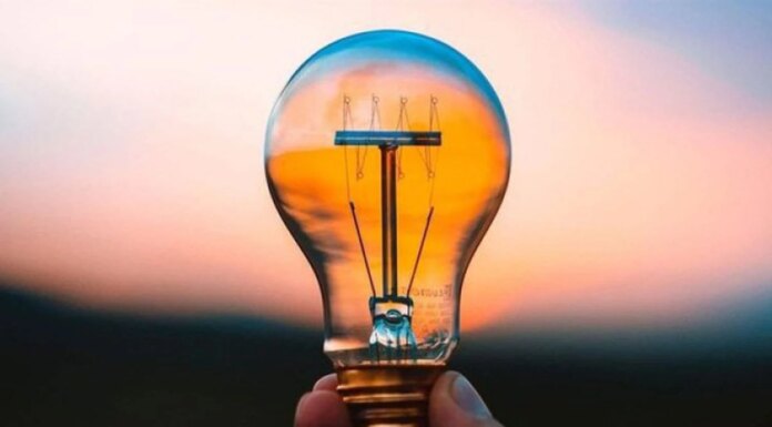 В Украине завтра графики отключений будут действовать утром и вечером