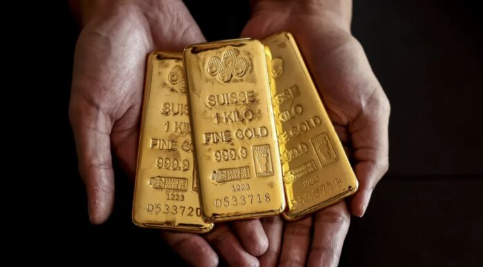 Цены на золото стабилизировались после паузы США в ударах по Ирану