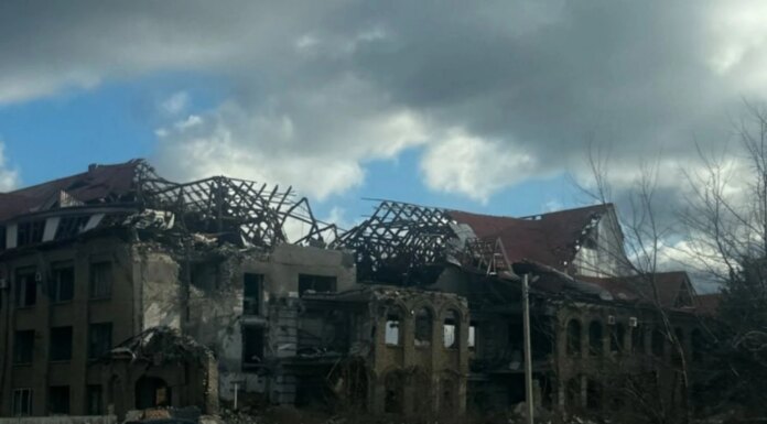 Оккупанты стянули топливозаправщики на базу в Луганске АТЕШ