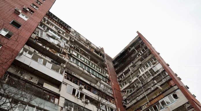 Атака дронов рф на Днепр 24 марта — пострадали три человека