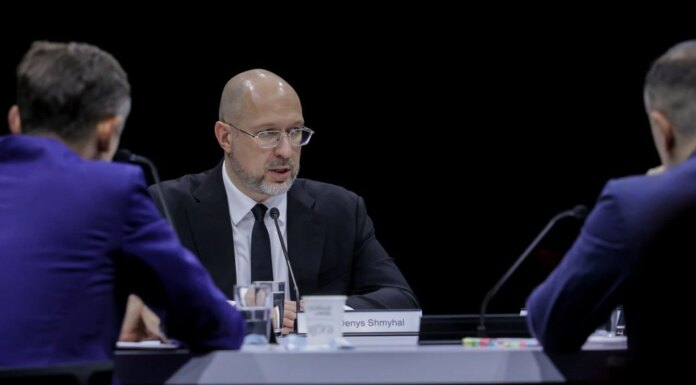 Шмыгаль представил в США планы Украины по развитию "энергетических сот"