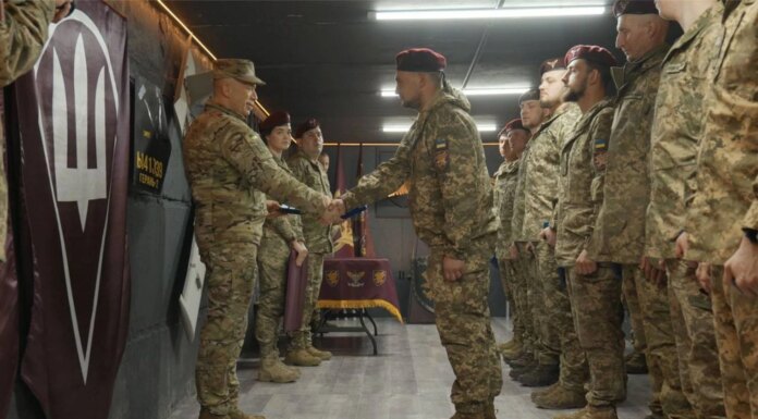 "Сила нашего войска – это люди": Сырский наградил бойцов штурмовых подразделений в Южной операционной зоне