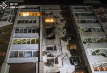 "Доказывает, что россия не хочет заканчивать войну": Зеленский отреагировал на атаку рф более 60 дронами на Одессу с роддомом