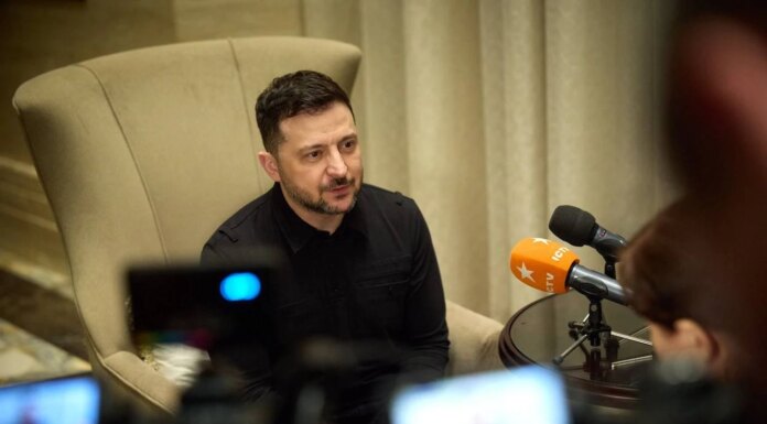 Зеленский: Украина ежедневно говорит с американцами и работает над тем, чтобы мирные переговоры состоялись — где угодно