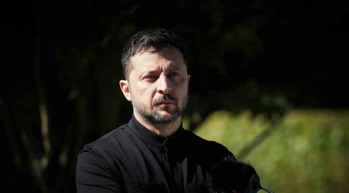 Зеленский заявил о готовности Украины к пасхальному перемирию