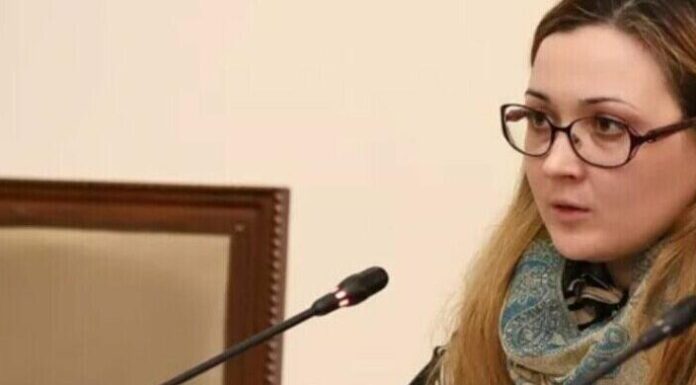 Мінус квартира, плюс електрокар: які доходи і майно задекларувала депутатка Одеської міськради Макогонюк