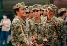 Женщин массово ставят на воинский учёт без согласия: адвокат назвал это тенденцией