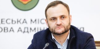 Удари по логістиці: РФ різко посилила атаки на одеські порти