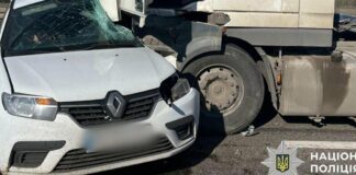 Не пропустив вантажівку: на трасі Одеса – Рені легковик врізався у DAF