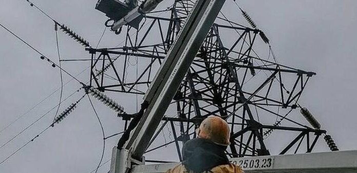 Стали відомі завтрашні графіки відключень світла на Одещині